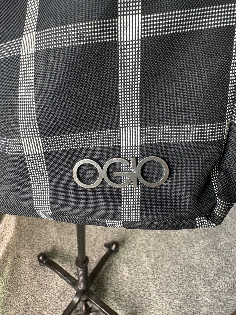 Ogio Plaid crossbody bag - Picture 2 of 12